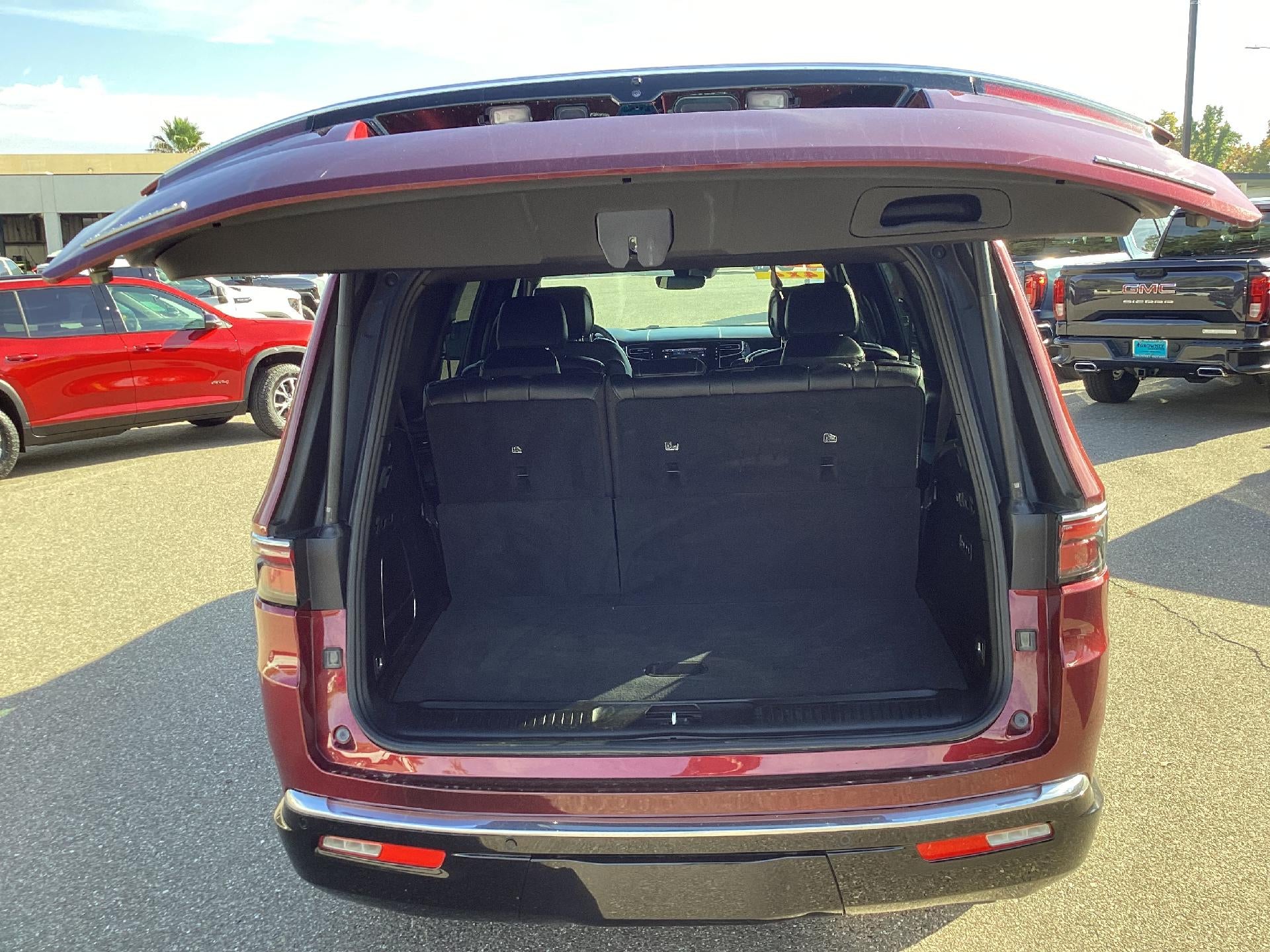 2022 Jeep Wagoneer Series III