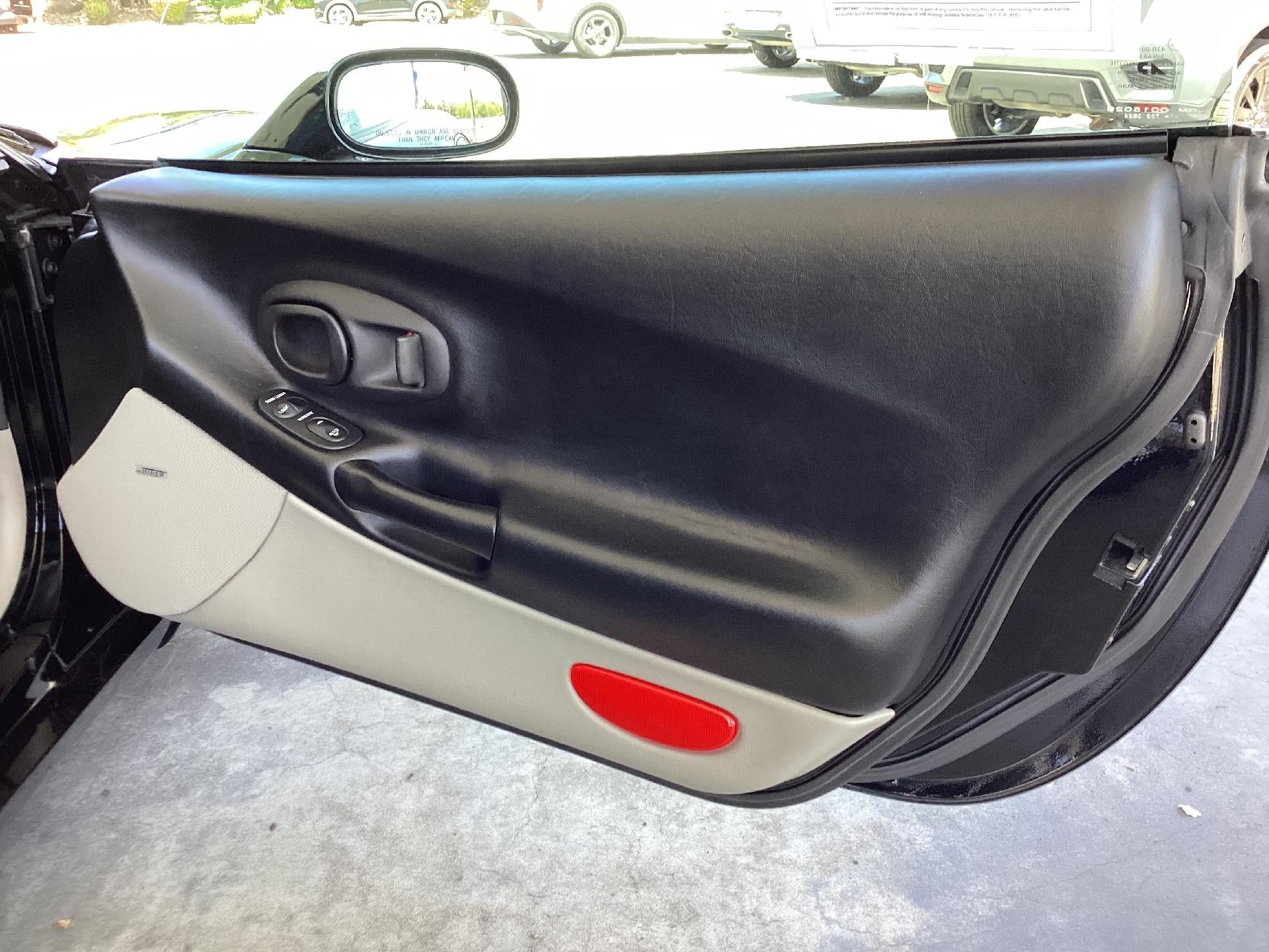 2004 Chevrolet Corvette Base