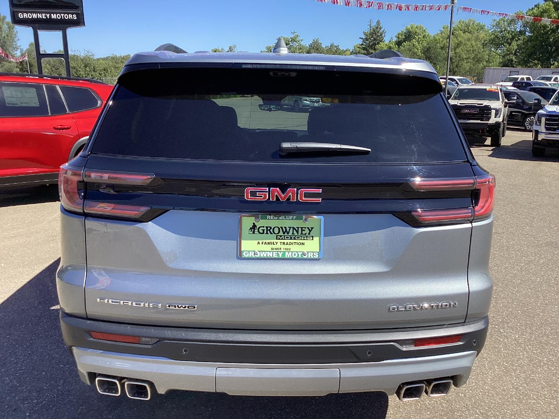 2026 GMC Acadia Elevation