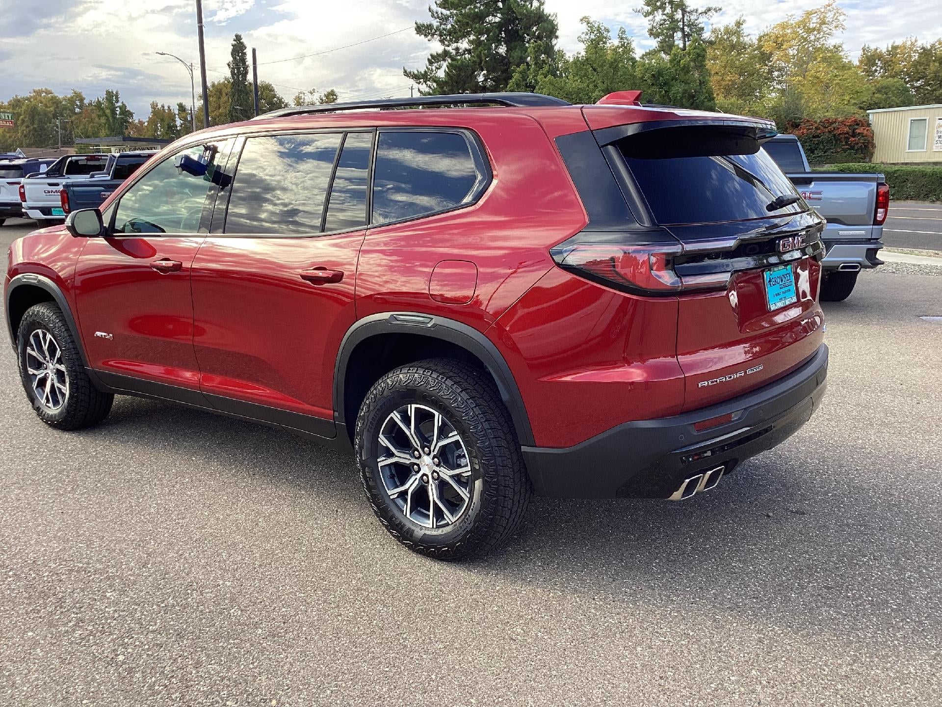 2025 GMC Acadia AT4
