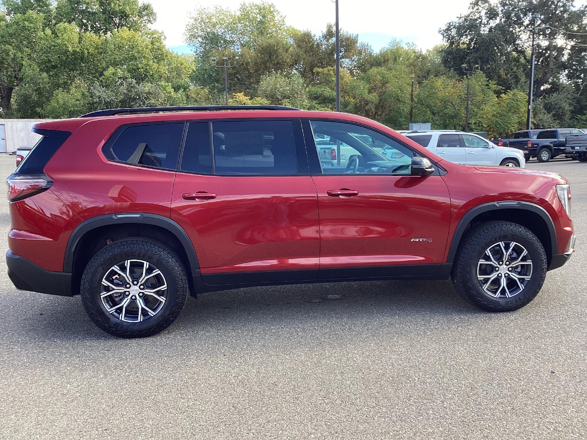 2025 GMC Acadia AT4