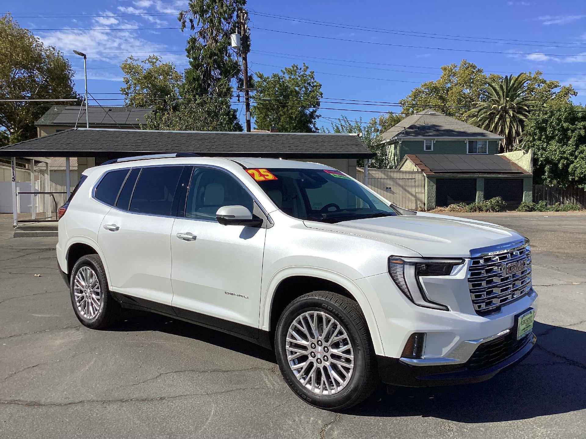 2025 GMC Acadia Denali