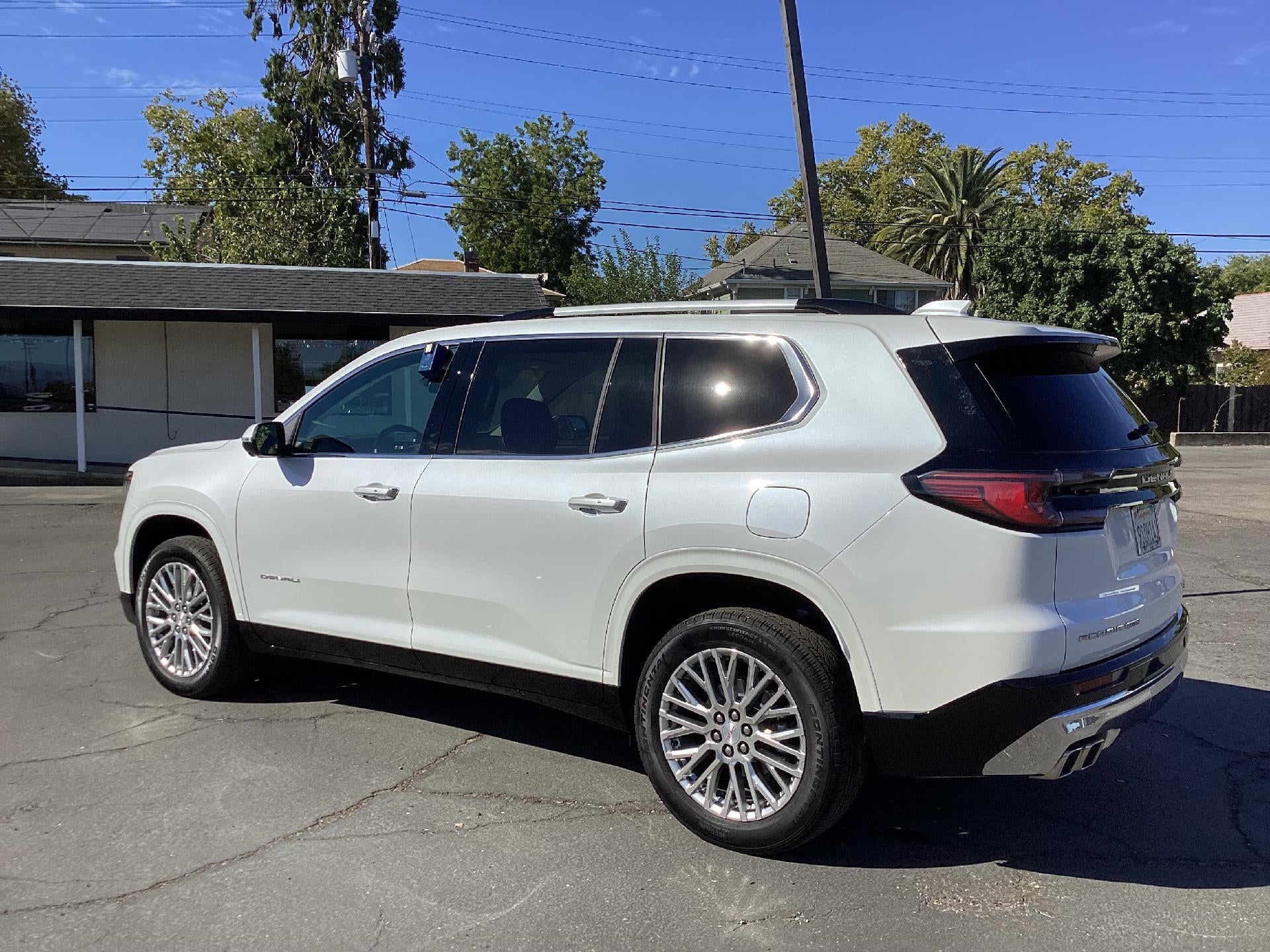 2025 GMC Acadia Denali