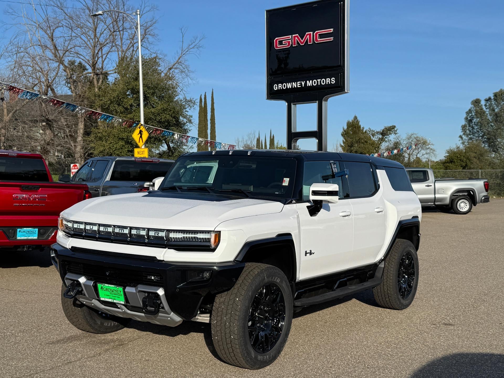 2025 GMC HUMMER EV SUV 2X
