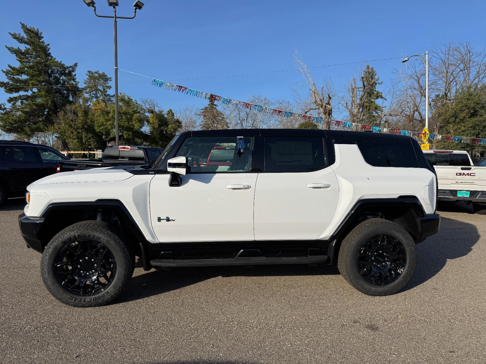 2025 GMC HUMMER EV SUV 2X