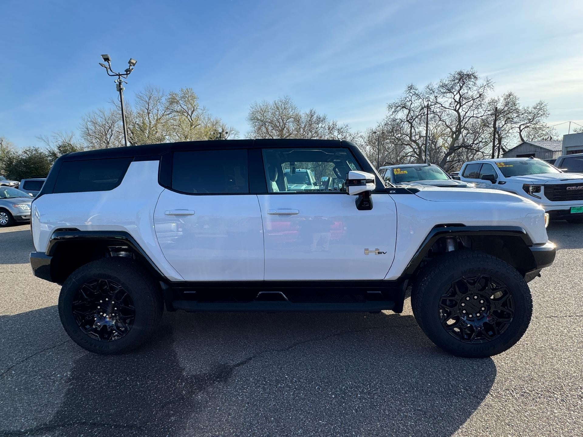 2025 GMC HUMMER EV SUV 2X