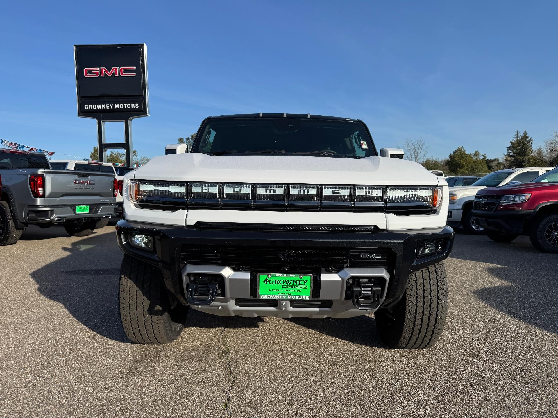 2025 GMC HUMMER EV SUV 2X