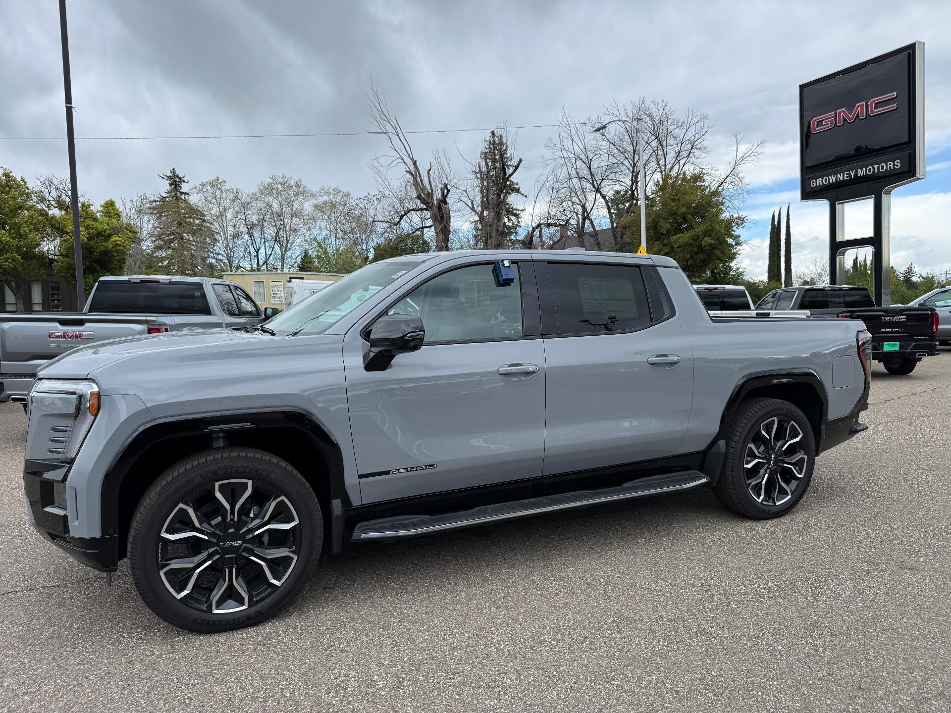 2025 GMC Sierra EV Extended Range Denali