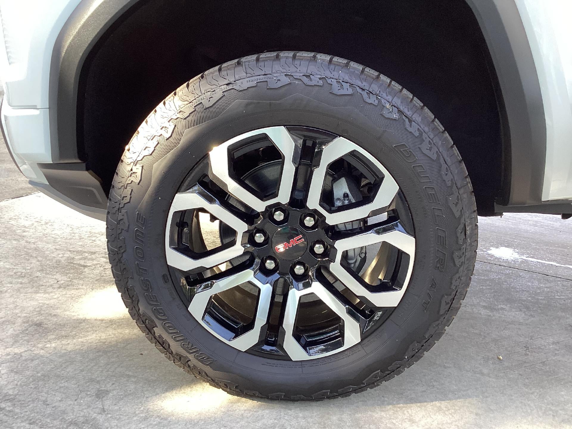 2025 GMC Canyon AT4