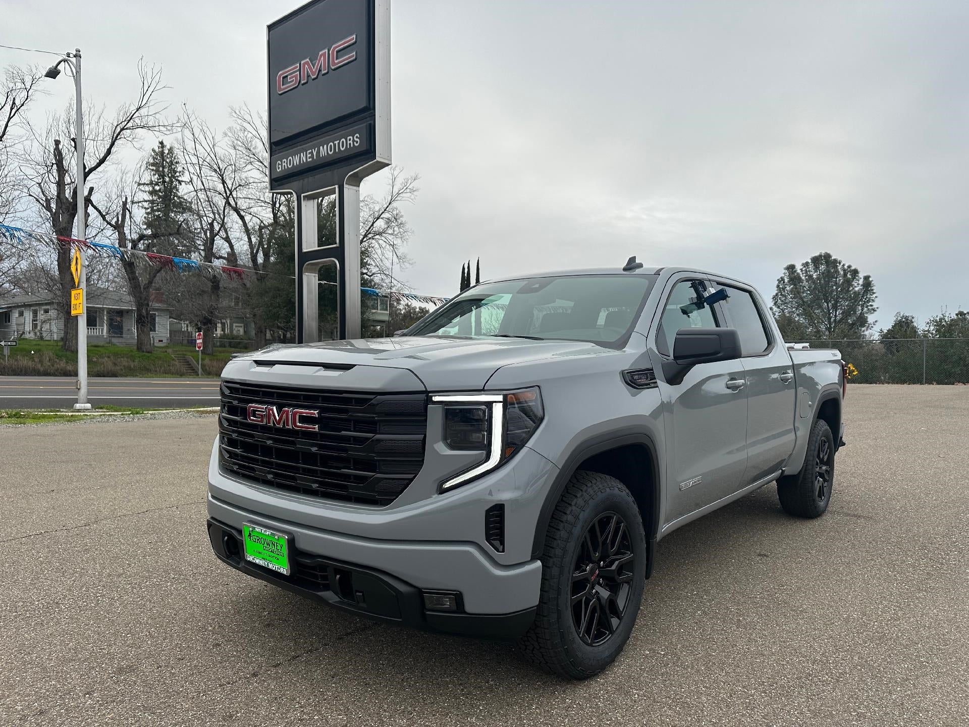 2024 GMC Sierra 1500 Elevation