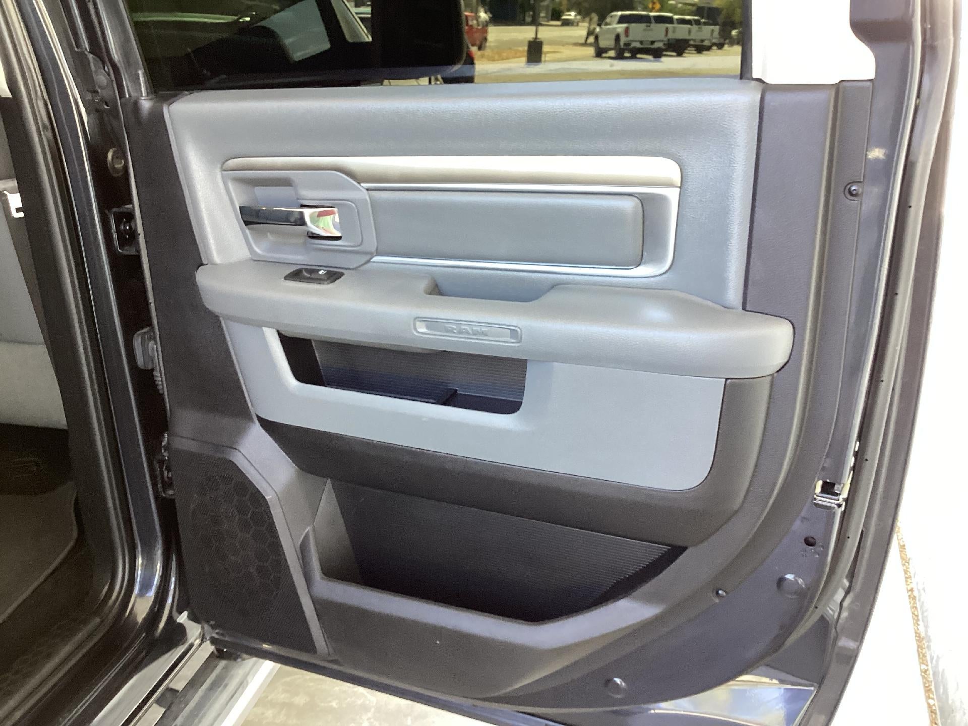 2017 RAM 2500 SLT