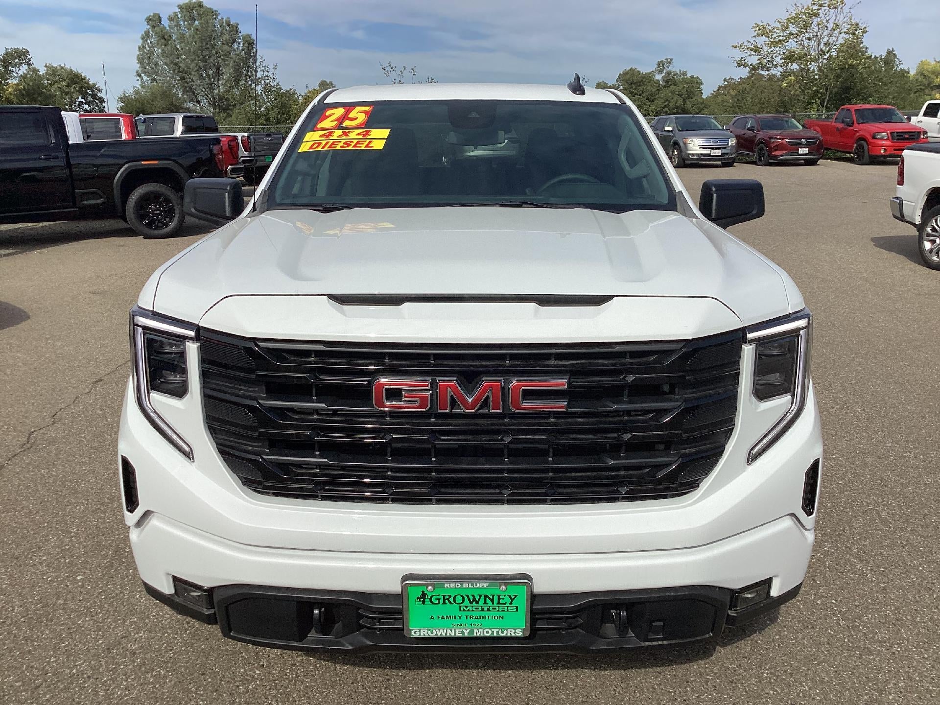 2025 GMC Sierra 1500 Elevation