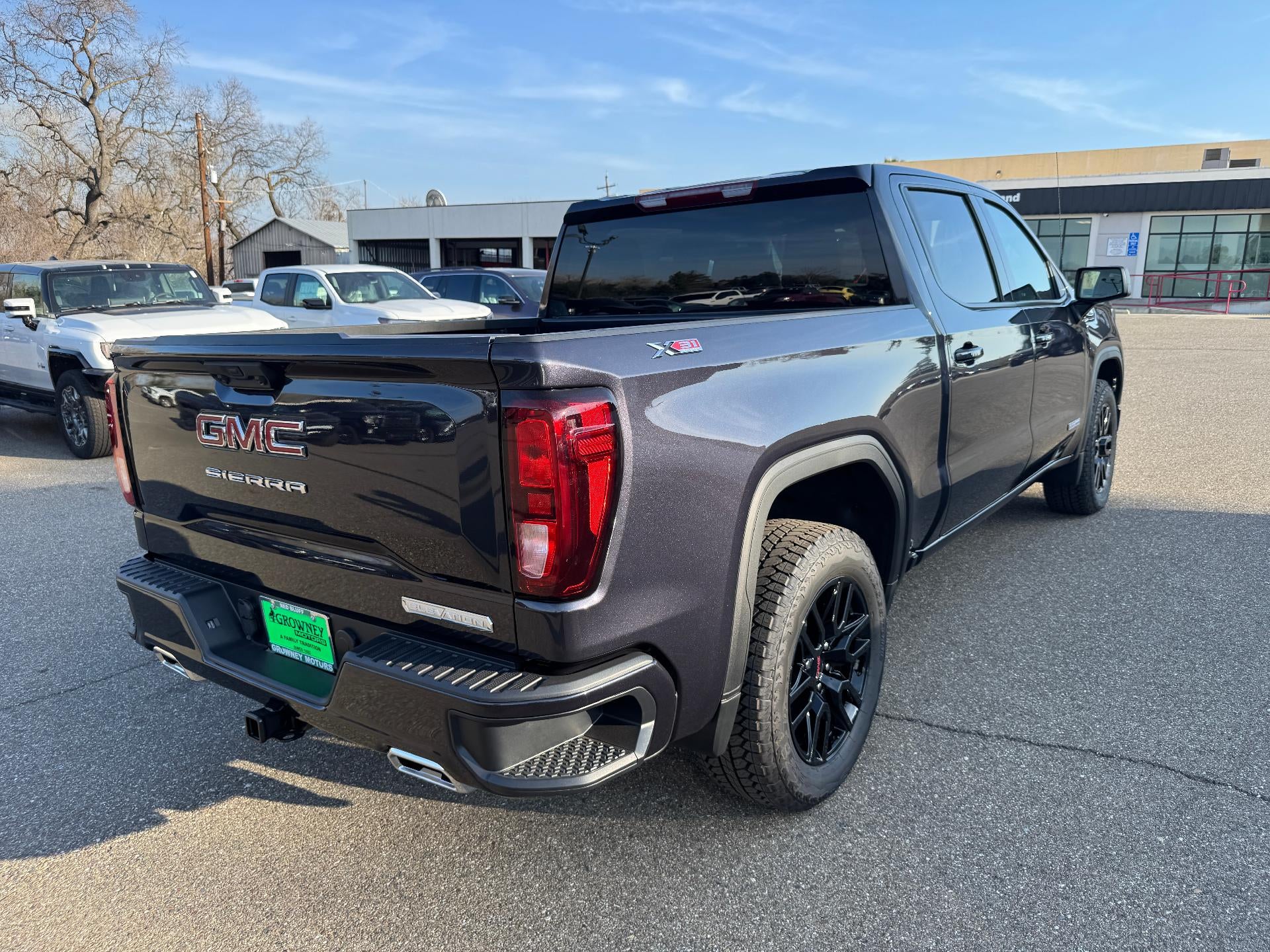 2025 GMC Sierra 1500 Elevation