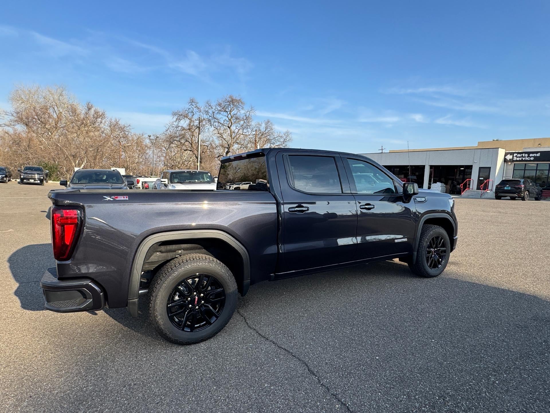 2025 GMC Sierra 1500 Elevation
