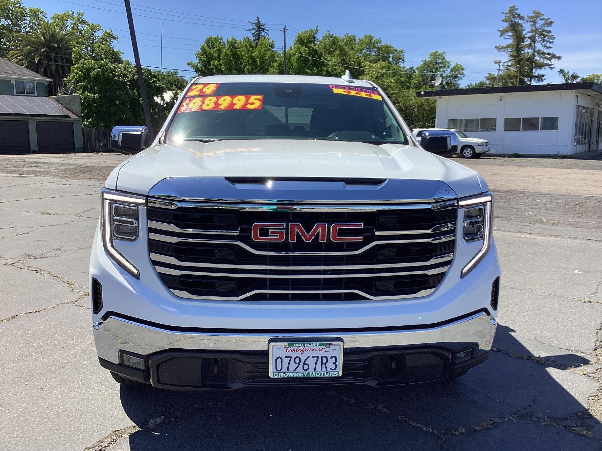 2024 GMC Sierra 1500 SLT