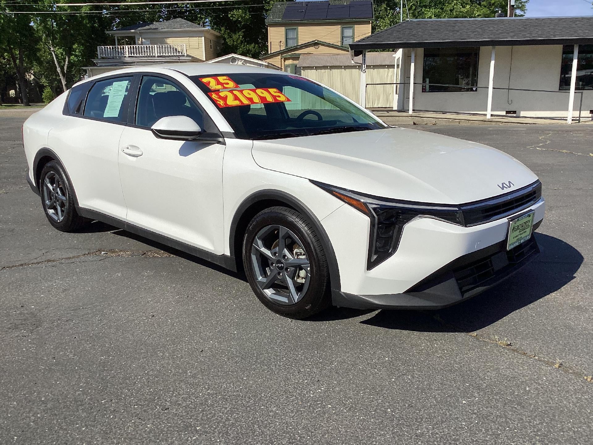 2025 Kia K4 LXS AT's photo