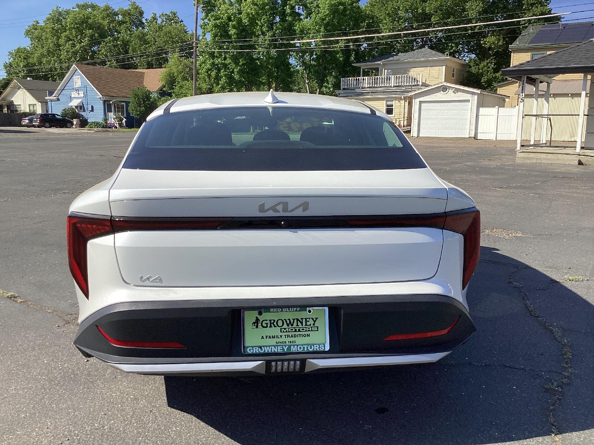 2025 Kia K4 LXS