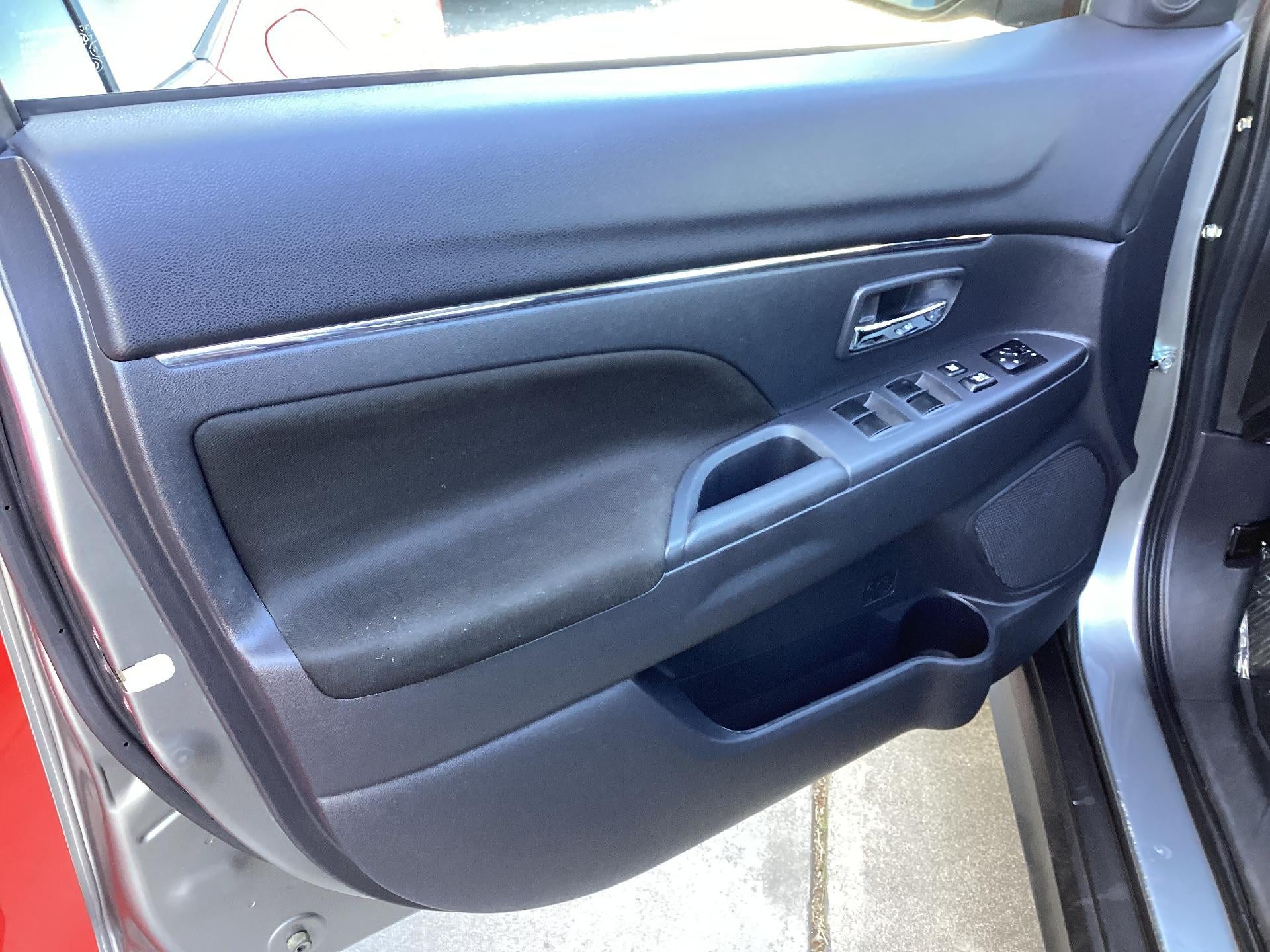 2025 Mitsubishi Outlander Sport S